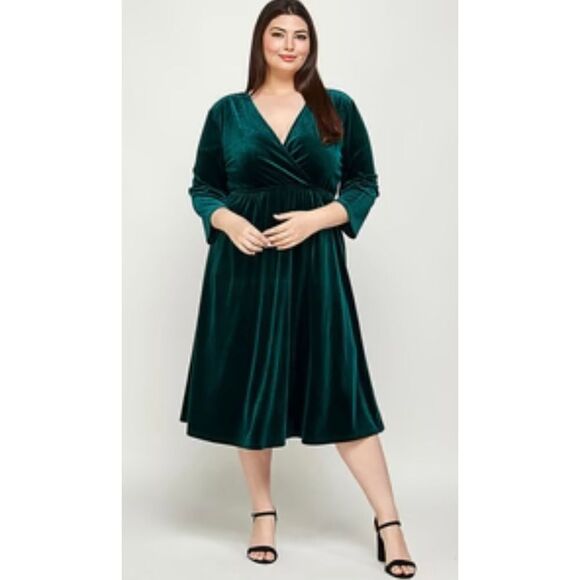 NWT Seen N Be Seen Dazzling in Emerald Velvet Curvy Women’s Dress XXL - Picture 1 of 10